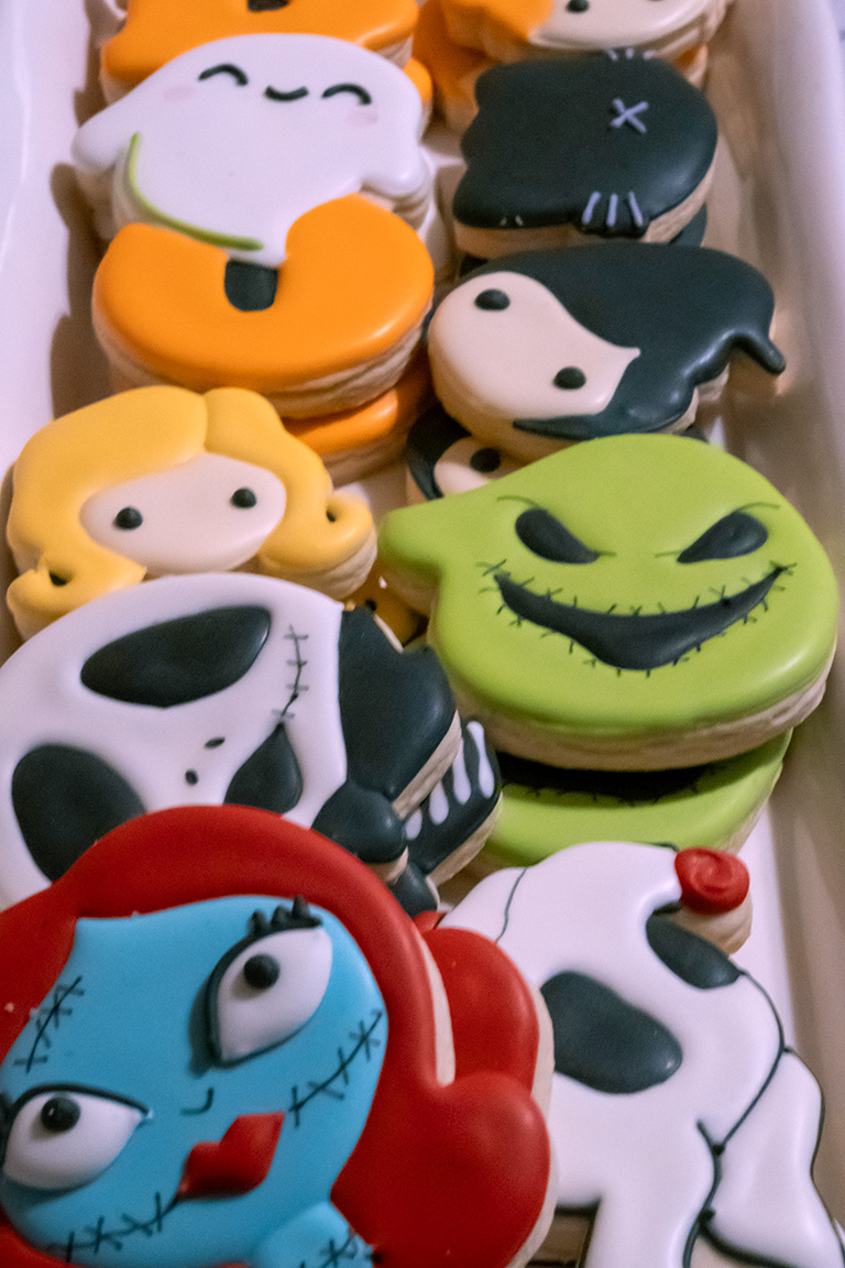 Custom themed cookies